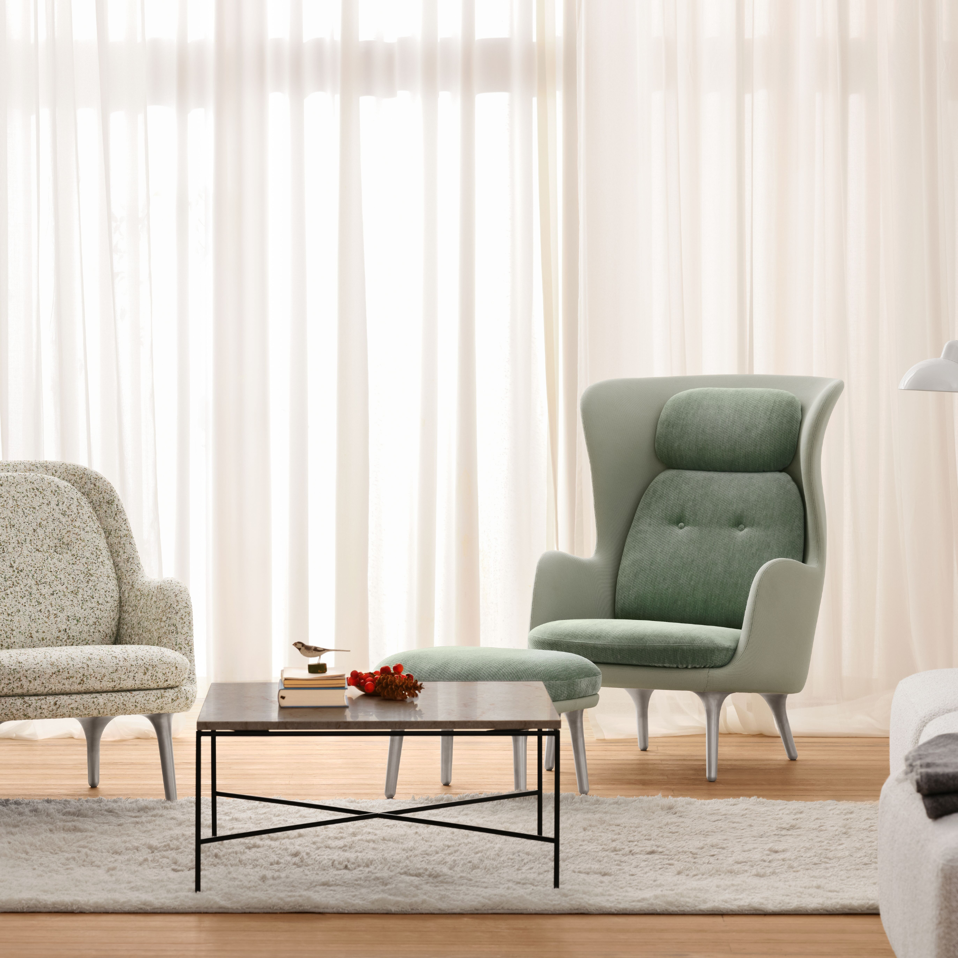Ro Lounge Chair
